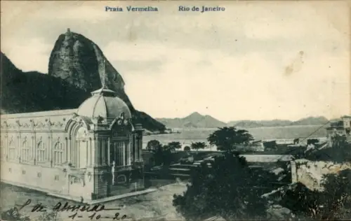 Ak Rio de Janeiro Brasilien, Praia Vermelha, Berg, Gebäude, Wasser, Landschaft