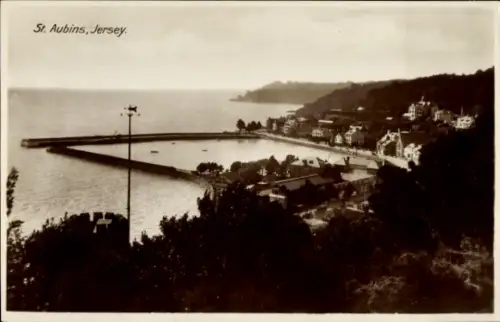 Ak St. Brélade Kanalinsel Jersey, Blick auf  Hafen, Häuser, Küstenlandschaft