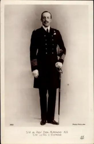 Ak Alfonso XIII, König von Spanien, Portrait in Marineuniform
