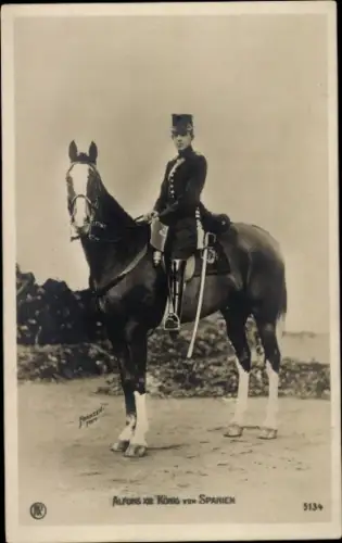 Ak König Alfons XIII. von Spanien, Spazierritt