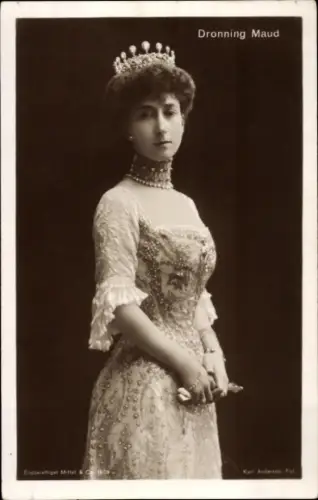 Ak Königin Maud von Norwegen, Portrait