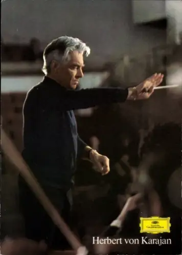 Ak Dirigent Herbert von Karajan