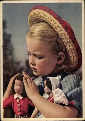 Ak Portrait eines Mädchens mit Hut mit ihren Puppen