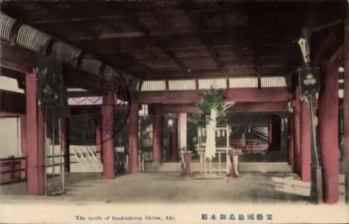 Ak Insel Itsukushima Japan, Innenansicht des Itsukushima Schreins, Text in mehreren Sprachen