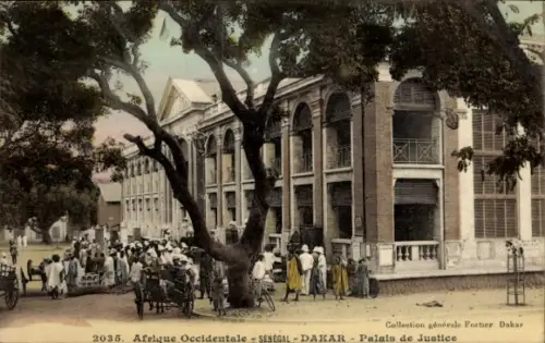 Ak Dakar Senegal, Palais de Justice,  Afrika, Menschen, Bäume, 
