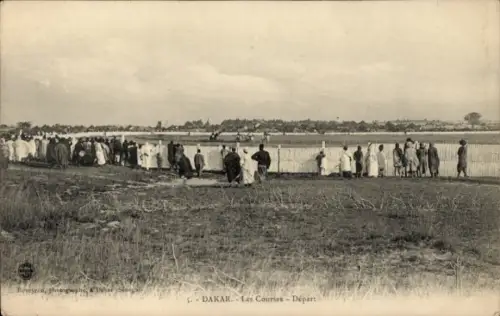 Ak Dakar Senegal, Menschenmenge, Pferderennen, Startbereich, Dakar