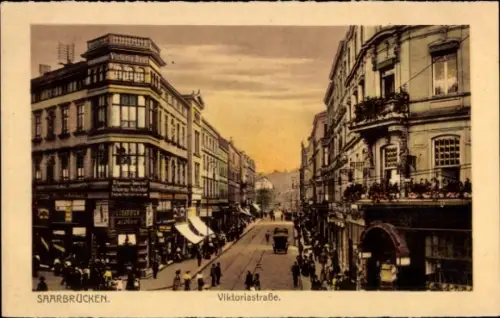 Ak Saarbrücken im Saarland, Viktoriastraße, Geschäfte, Straßenansicht,  