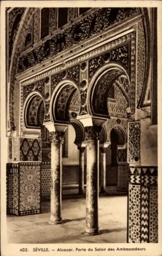 Ak Barrio de Santa Cruz Sevilla Andalusien, Alcazar, Salon des Ambassadeurs, Säulen, Bögen, dekor