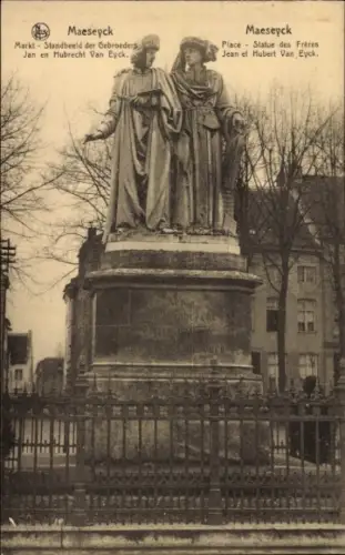 Ak Maaseik Maeseyck Flandern Limburg, Statue der Brüder Jan und Hubrecht Van Eyck,  Markt, Standb