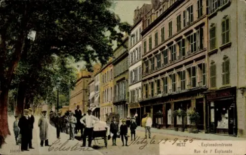 Ak Metz Moselle, Esplanadenstraße,  Menschen, Straßenansicht,