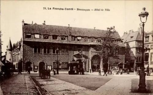 Ak Besançon Doubs, Hôtel de Ville,  Straßenansicht,  