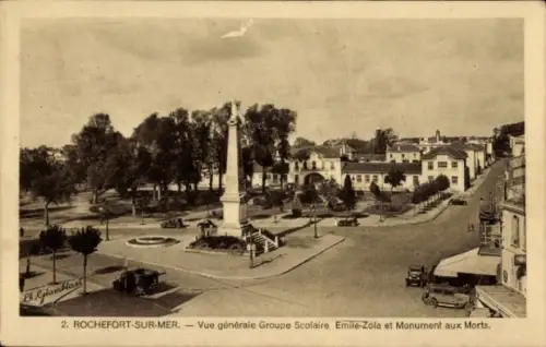CPA Rochefort sur Mer Charente Maritime, Vue générale Groupe Scolaire Emile-Zola, Monument aux Morts