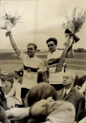 Foto Ak Sportler, Sieger, Weltmeister, DDR