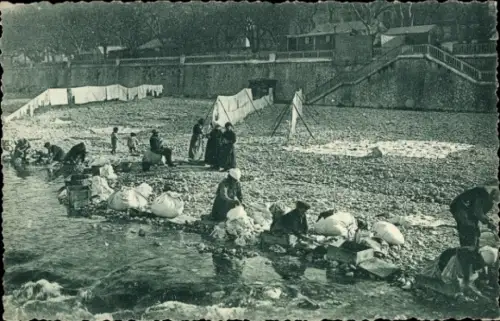 Ak Niza Alpes Marítimos, Waschfrauen am Ufer