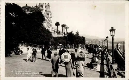 Ak Monte Carlo Monaco,  Casino, Spaziergänger, Palmen, Promenade