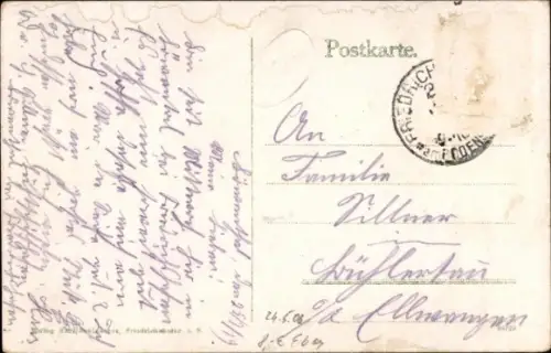 Ak Friedrichshafen am Bodensee, Zeppelin über der Stadt