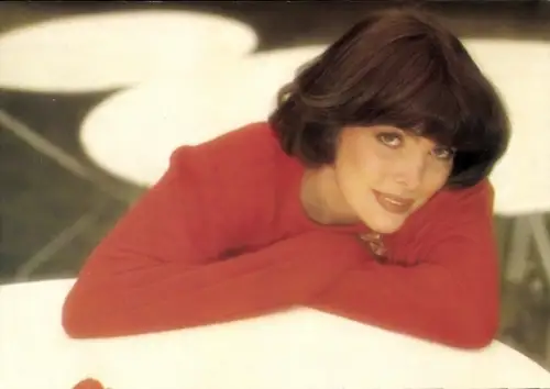 Ak Sängerin Mireille Mathieu, Portrait