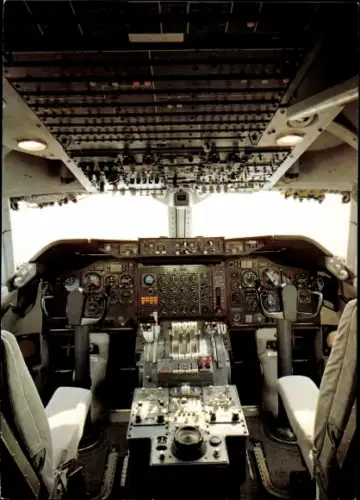 Ak Boeing 747 LR, Cockpit, Japan Air Lines, JAL, Passagierflugzeug