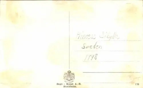 Ak Prinzessin Sibylla von Schweden, Portrait, Perlenkette, Pelz