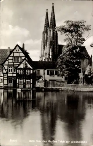 Ak Soest in Westfalen, Blick über den Großen Teich, Wiesenkirche, Fachwerkhäuser, Soest
