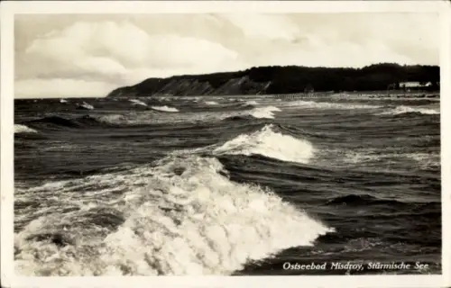 Ak Międzyzdroje Ostseebad Misdroy Pommern, Ostseebad  stürmische See, Wellen, Küstenlinie