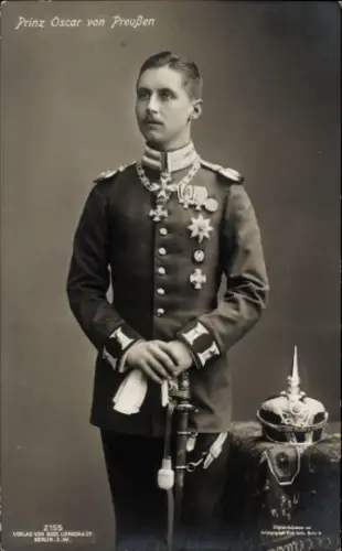 Ak Oskar Prinz von Preußen, Portrait in Uniform