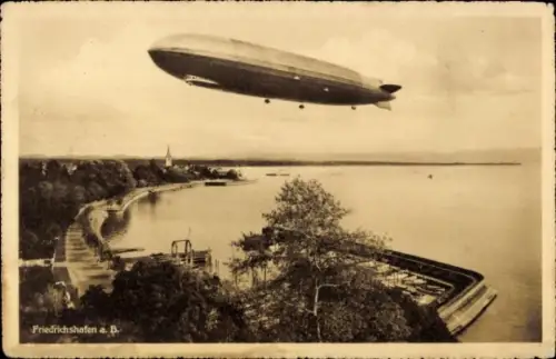 Ak Friedrichshafen am Bodensee, Zeppelin, Gesamtansicht