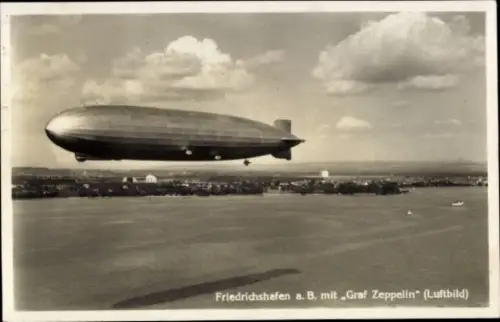 Ak Friedrichshafen am Bodensee, Luftschiff Graf Zeppelin, Luftbild
