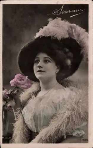 Ak Junge Frau mit Hut, Portrait