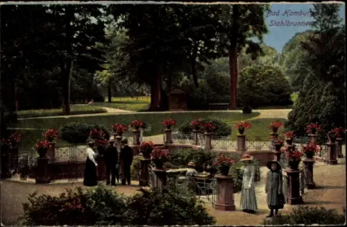 Ak Bad Homburg vor der Höhe Hessen,  Stahlbrunnen, Menschen, Blumen, Park