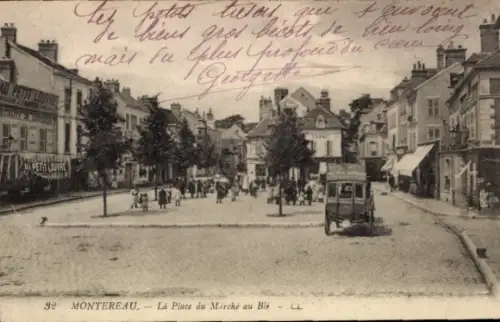 Ak Montereau Seine et Marne, Place du Marche au Ble, Kutsche