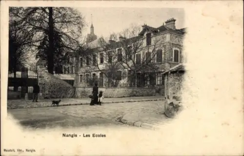 Ak Nangis Seine et Marne, Schule, Gebäude, Straßenszene, Hund, Bäume, Altstadt