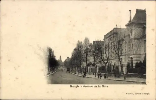 Ak Nangis Seine et Marne, Avenue de la Gare, Straßenansicht, Bäume, Häuser