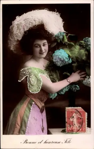 Ak Junge Frau mit Hut, Hortensien, Portrait