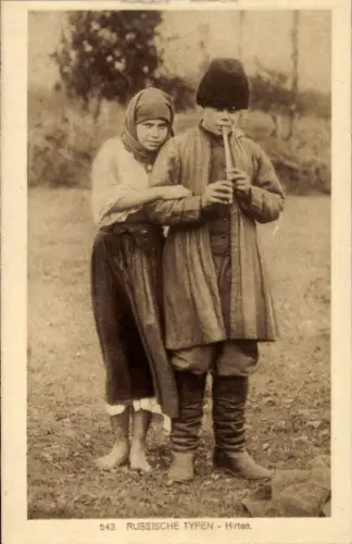 Ak Russische Typen, Hirten, Junge mit Flöte, Mädchen mit Kopftuch