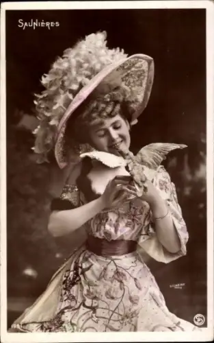 Ak Junge Frau mit Hut, Portrait