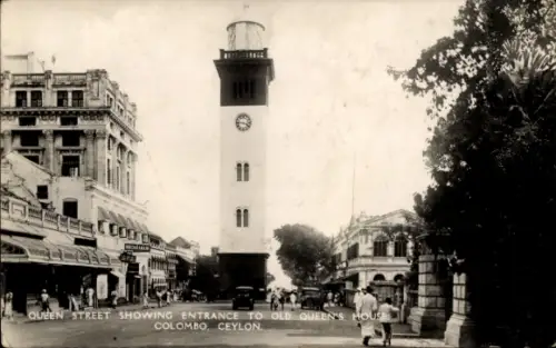 Ak Colombo Ceylon Sri Lanka, Queen Street showing entrance to Queen's House, Leuchtturm