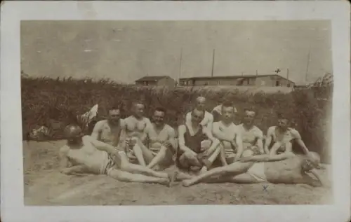 Foto Ak Flak Zug 101, Katwijk, Strand, Gruppenbild, I. WK