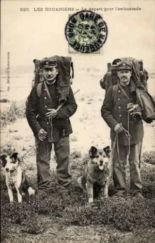 CPA Les Douaniers, Le départ pour l'embuscade