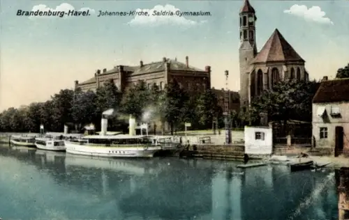 Ak Brandenburg an der Havel, Johannes-Kirche, Saldria-Gymnasium