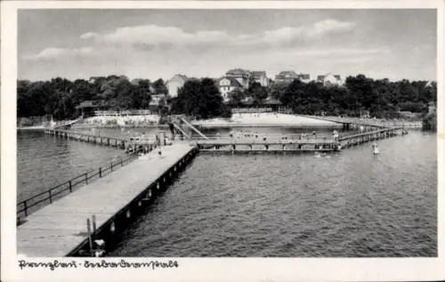 Ak Prenzlau Kreis Uckermark, Blick auf die Seebadeanstalt und den Ort