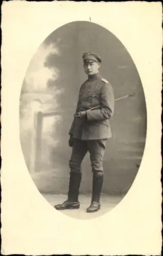 Passepartout Foto Ak Deutscher Soldat in Uniform, Portrait