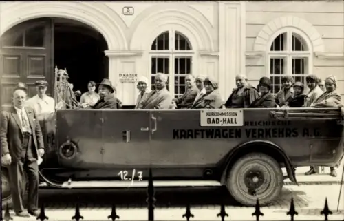 Foto Ak Bad Hall, Autobus, Kurkommission, Kraftwagen Verkehrs AG