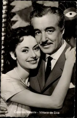 Ak Sängerin Caterina Valente, Schauspieler Vittorio de Sica, Film Casino de Paris