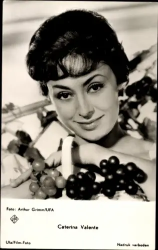 Ak Schauspielerin Caterina Valente, Portrait