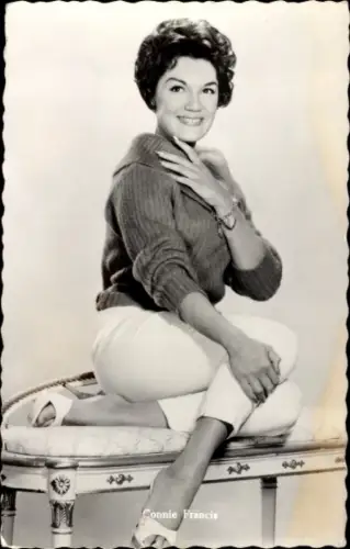Ak Sängerin Connie Francis, Porträt