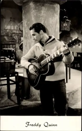 Ak Sänger Freddy Quinn, Porträt, Gitarre