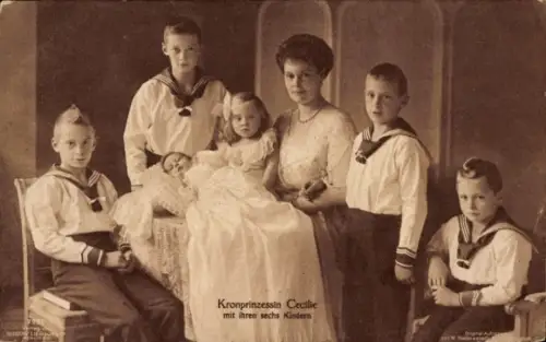 Ak Kronprinzessin Cecilie mit ihren sechs Kindern, Prinzen, Prinzessin Alexandrine, Cecilie