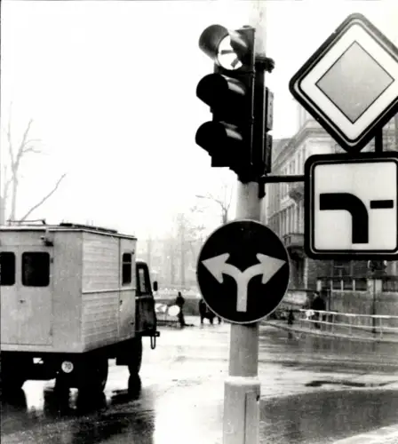 Foto Zwickau in Sachsen, Kreuzung Humboldtstraße Schumannstraße, Ampel
