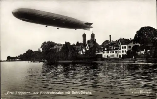 Foto Ak Friedrichshafen am Bodensee, Schlosskirche, Luftschiff Graf Zeppelin